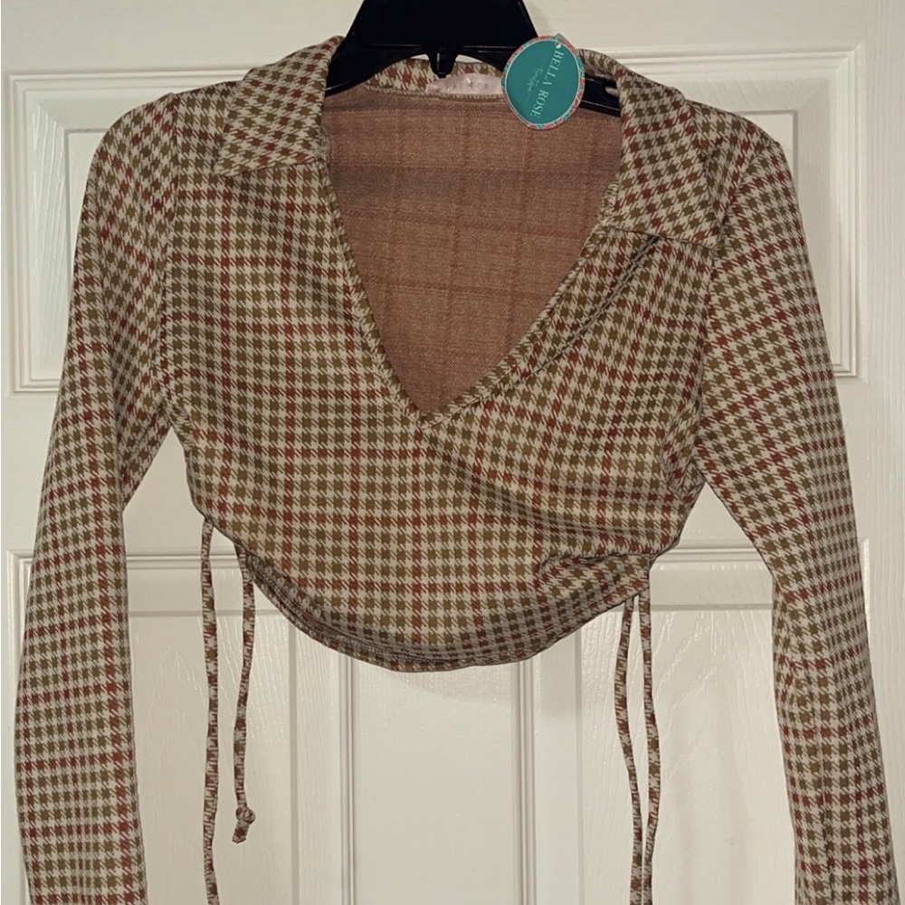 Long sleeve cropped top!